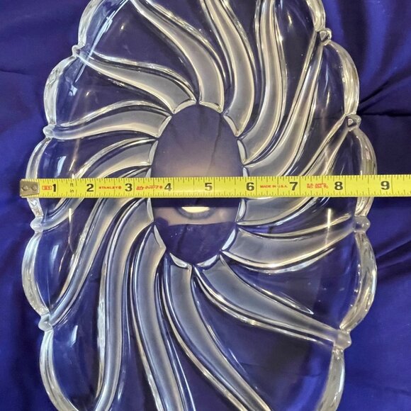 Mikasa Peppermint Clear Crystal Swirl Oval Serving Platter 14" Frosted Underside - Picture 4 of 12
